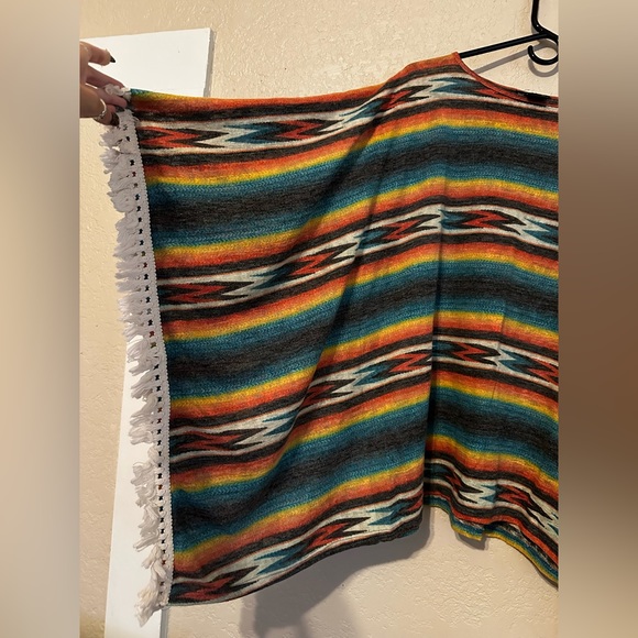 aztec print, poncho, very soft - Picture 4 of 4